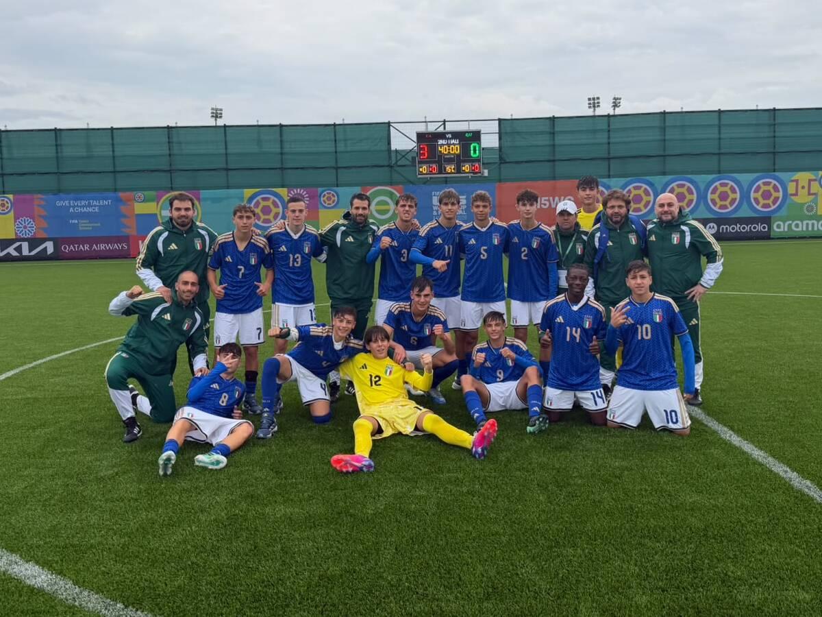 Italia da applausi: 3-0 al Qatar e primo posto in solitaria. Battisti: “Partita dominata”